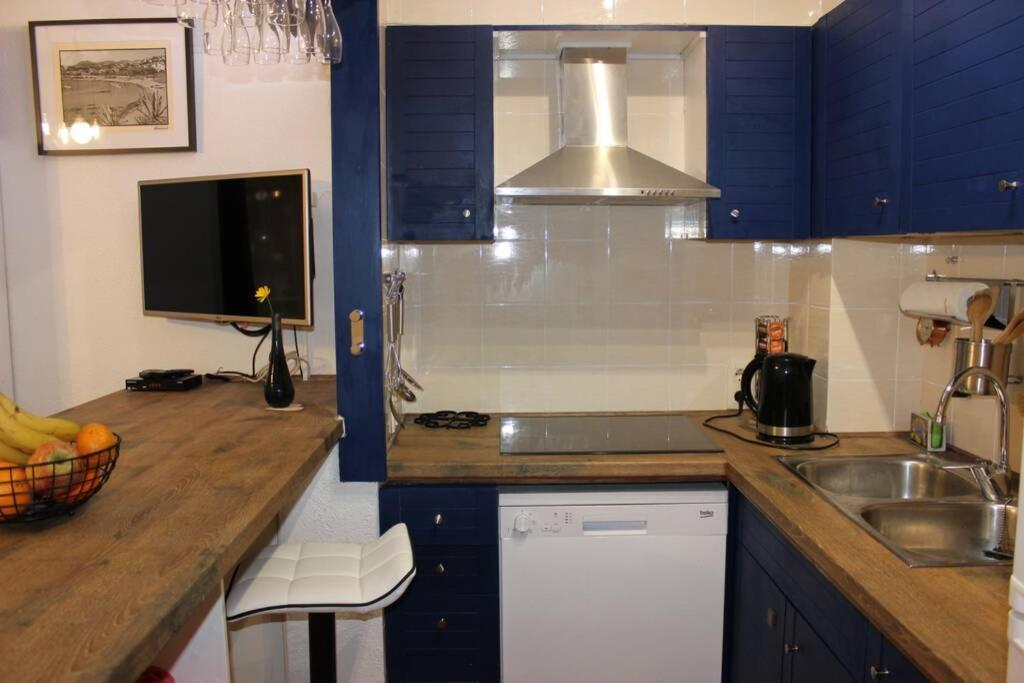Luxury 4 Bed Apartment On Coastal Footpath At Cap Ras Llançà Exterior foto